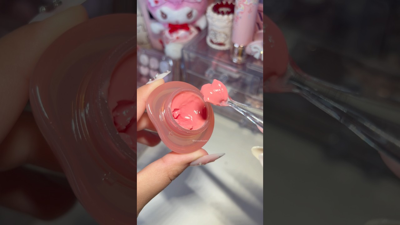 Depotting my Fwee jelly pot #kbeauty #fwee #koreanmakeup #makeup #shorts #lipgloss #lipandcheek