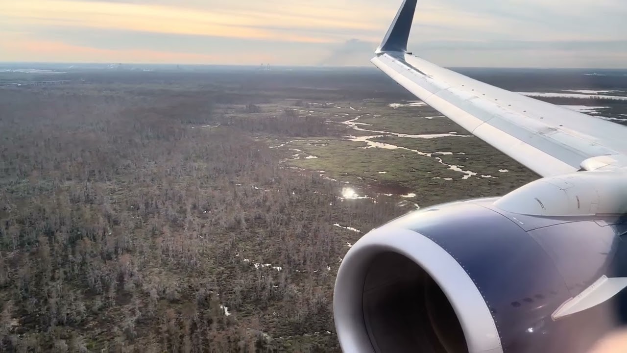 Delta Boeing 737-900 approach and landing New Orleans