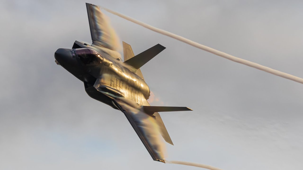 F-35 Lightning II Golden Hour Demo 2019 Oregon Airshow (3D Binaural Audio)🎧