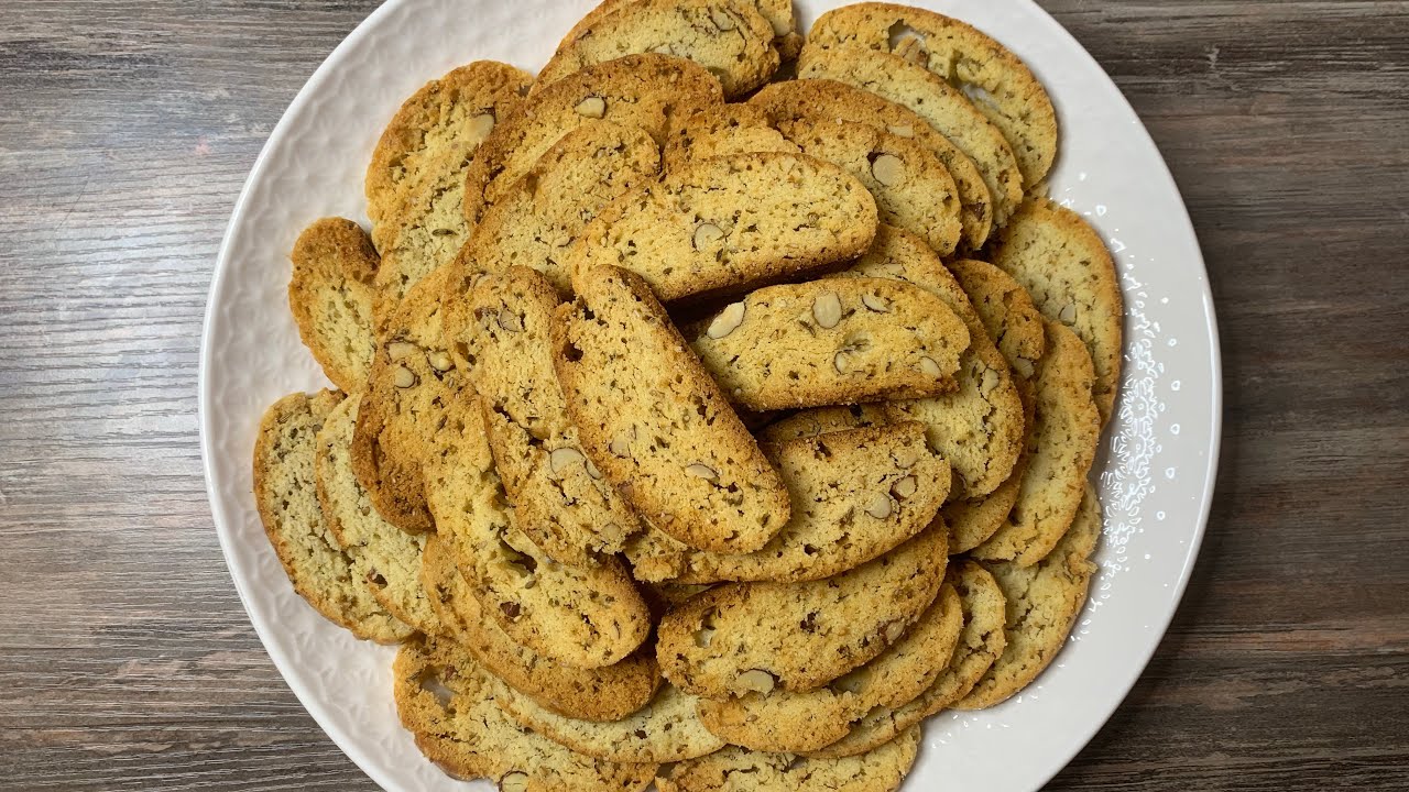 The Moroccan Fekkas With Almonds - الفقاص المغربي باللوز