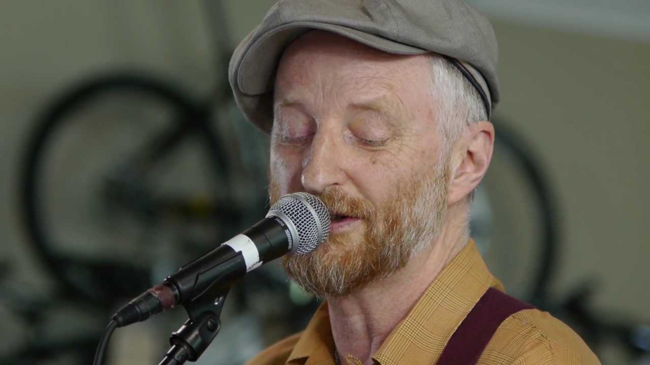 Billy Bragg - Greetings To The New Brunette (Live on KEXP)