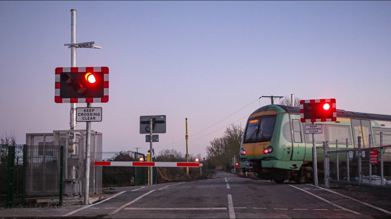 Becketts Level Crossing, Kent. 24/02/2026