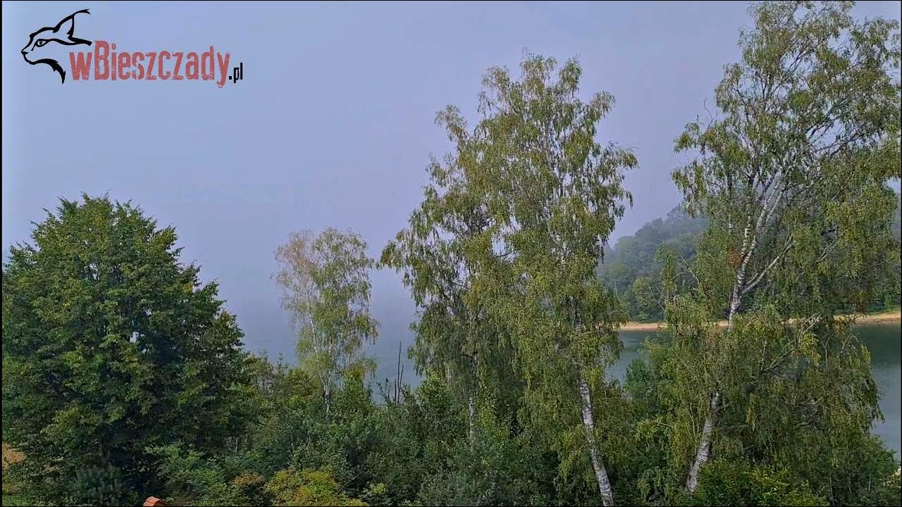 Biały szkwał nad Jeziorem Solińskim