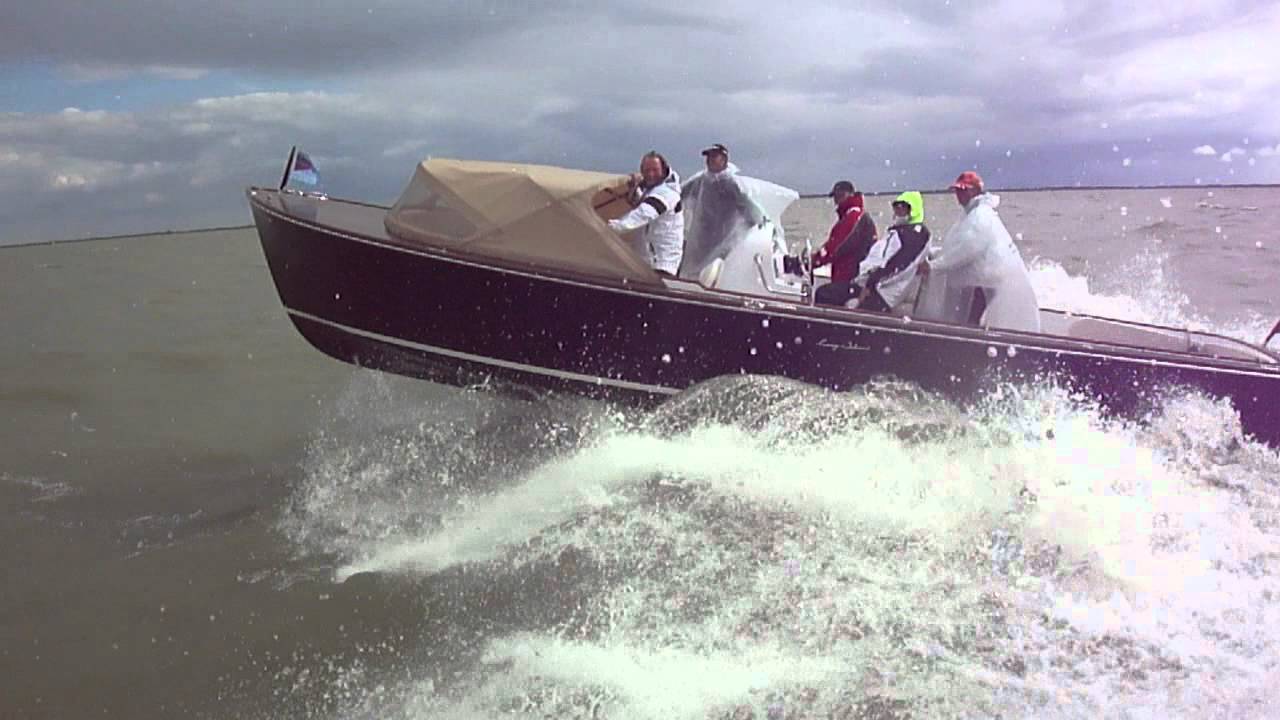 LongIsland 33 Sportsman op IJsselmeer.MP4