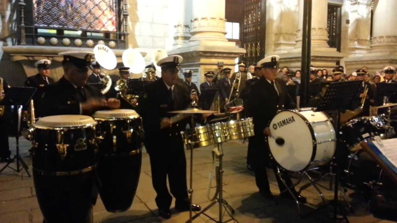 BANDA MARINA DE GUERRA DEL PERU TEMA COCO CUMBIA