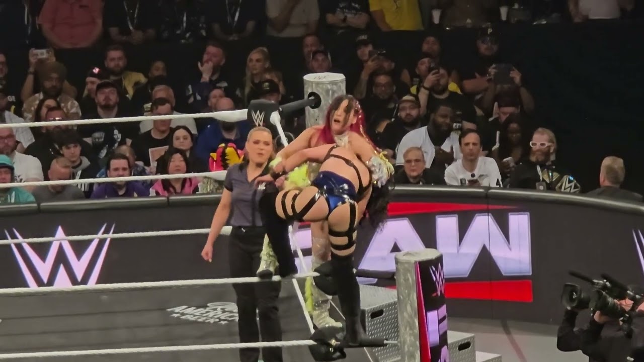 FULL MATCH: IYO SKY vs Stephanie Vaquer 4-21-25 - LIVE FAN FOOTAGE