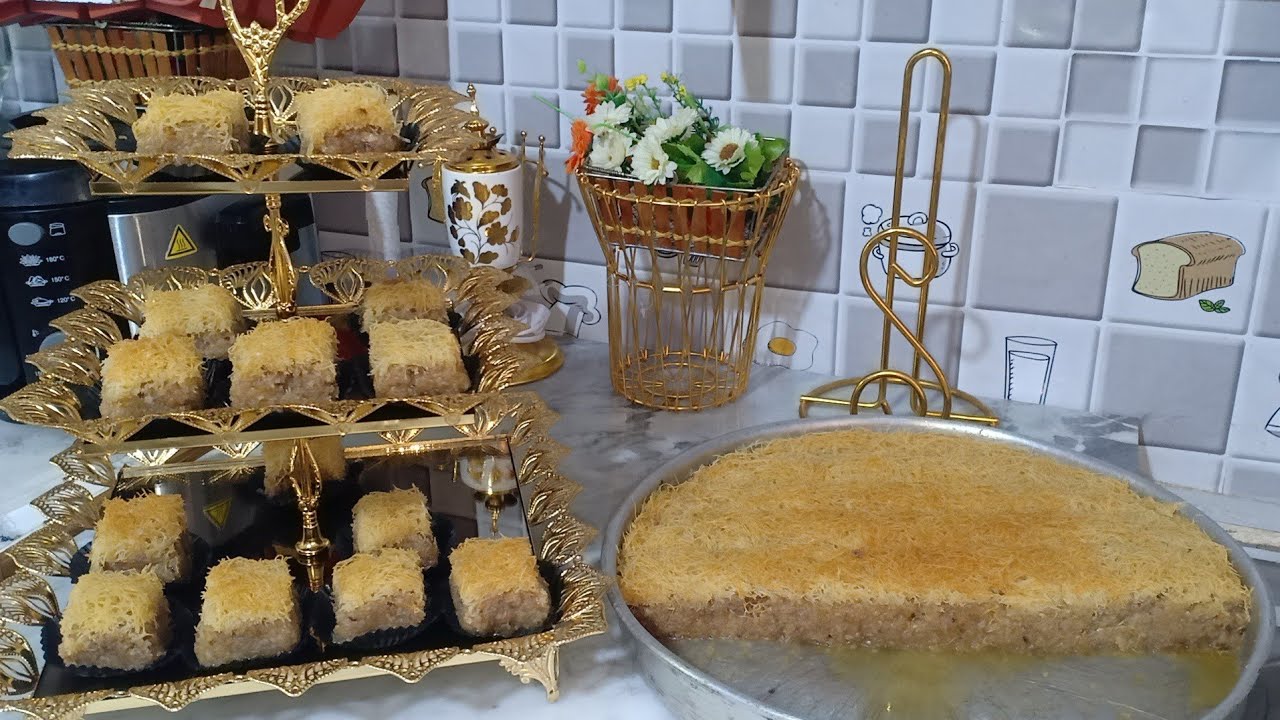 ديري القطايف القسنطينية و عينيك مغمضين 😋 هزي الوصفة الاصلية و  جربيها تصلح من اول مرة👍🏻وصفة أمي 😋