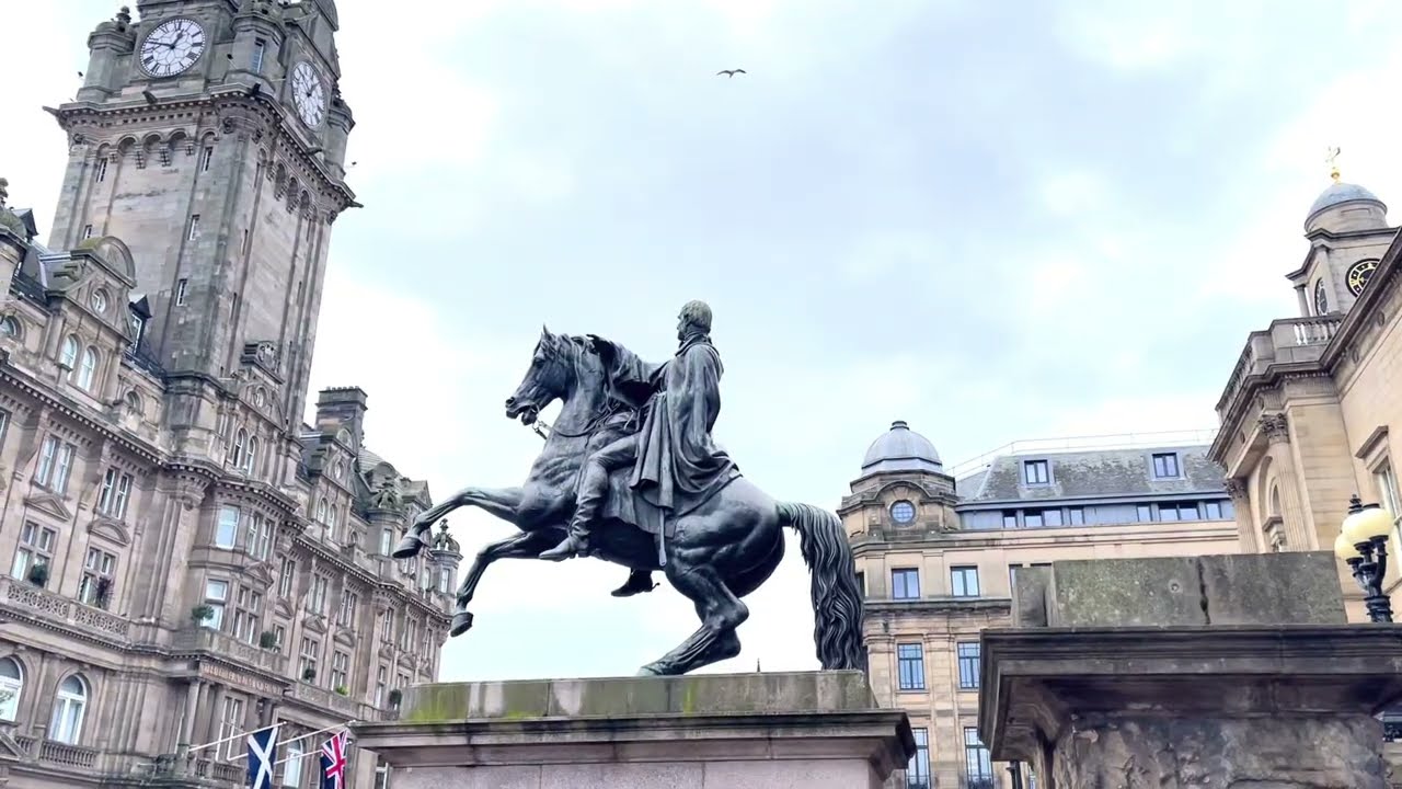 Edinburgh City centre on a sunny spring afternoon 🌞