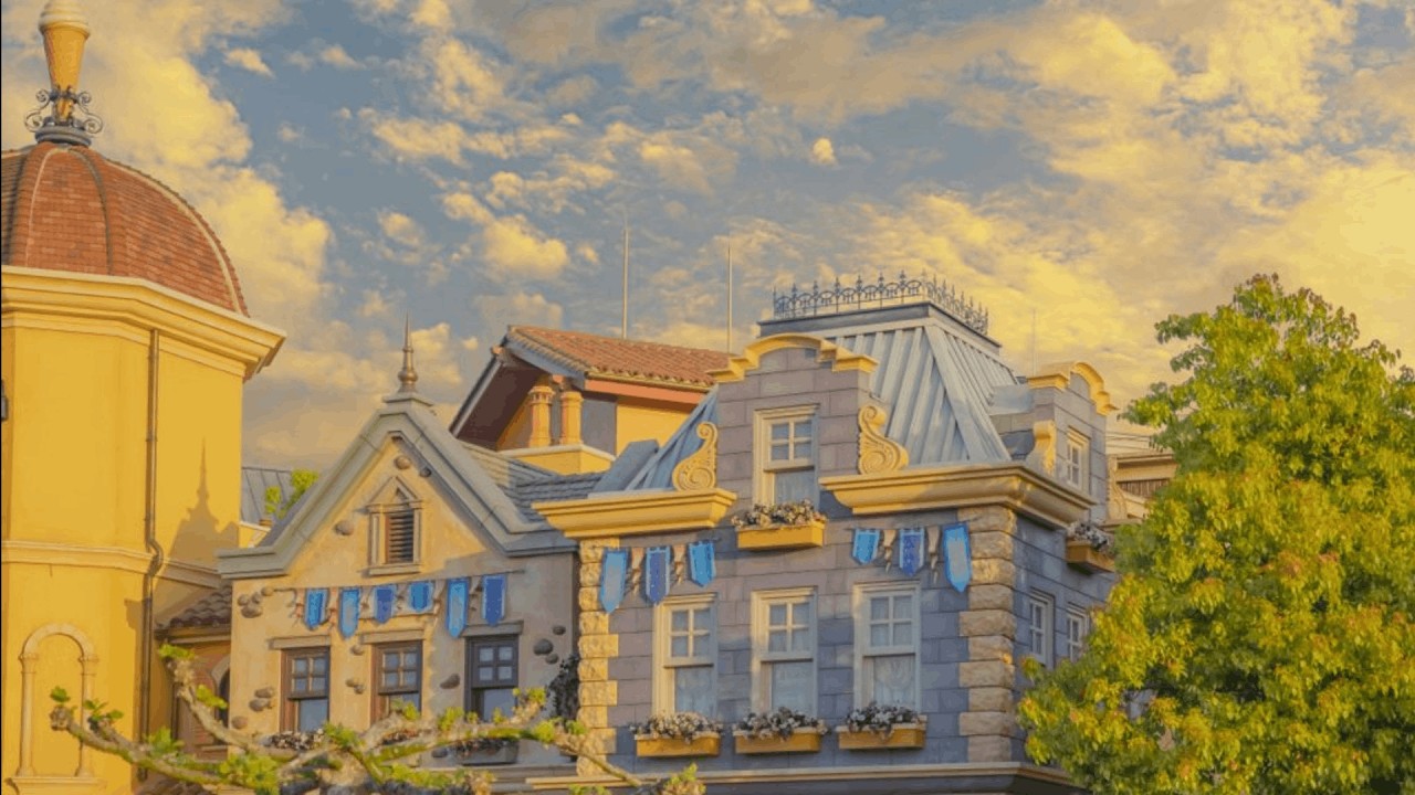 𝐏𝐋𝐀𝐘𝐋𝐈𝐒𝐓 | Golden Light Over Storybook Streets
