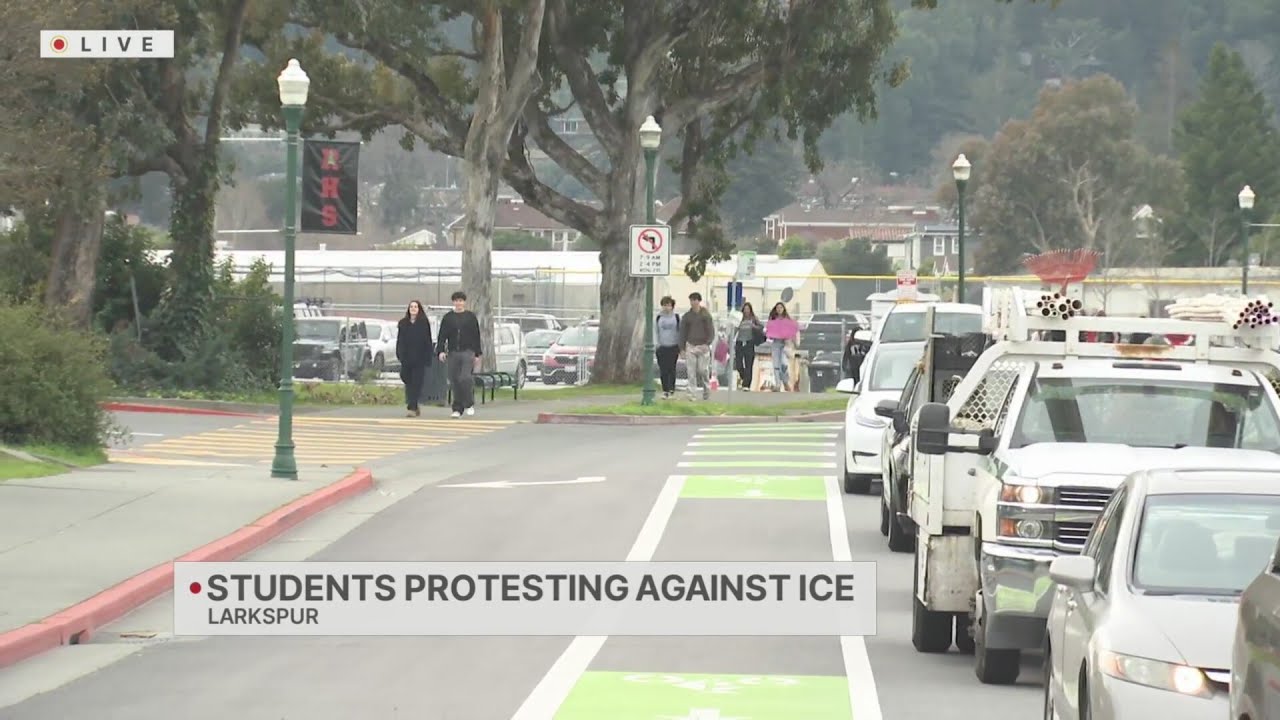 Larkspur students protest against ICE