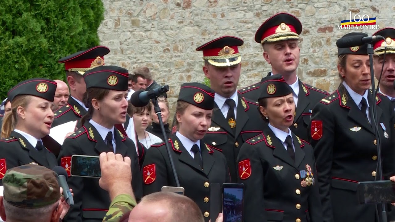 Corul „Credo” - Cântă cucul, bată-l vina