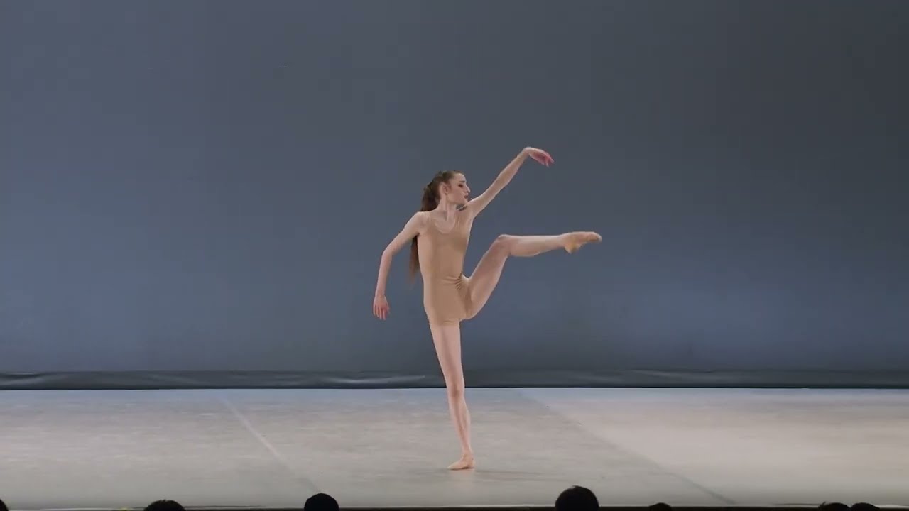 Maya SCHONBRUN, 306 – Prix de Lausanne 2022 Prize Winner – Contemporary