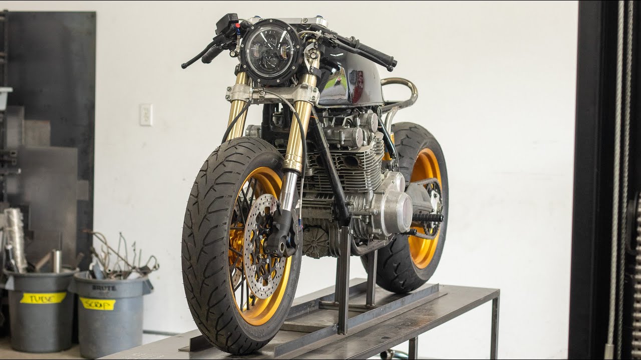 Cafe racer rear sets (Suzuki GS750)