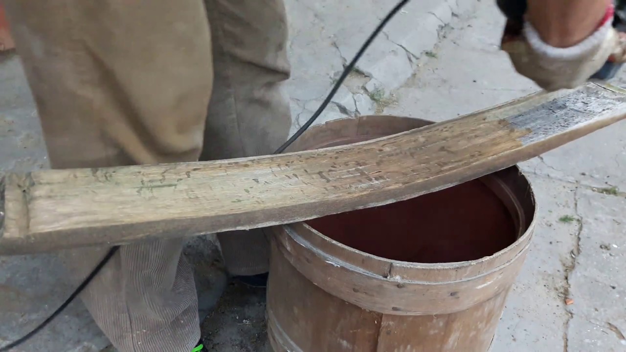 Stojak na wino ze starej beczki (Oak barrel- Transformation)