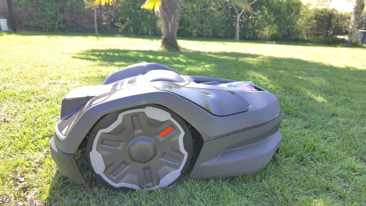 Test du robot tondeuse Husqvarna 405XE NERA