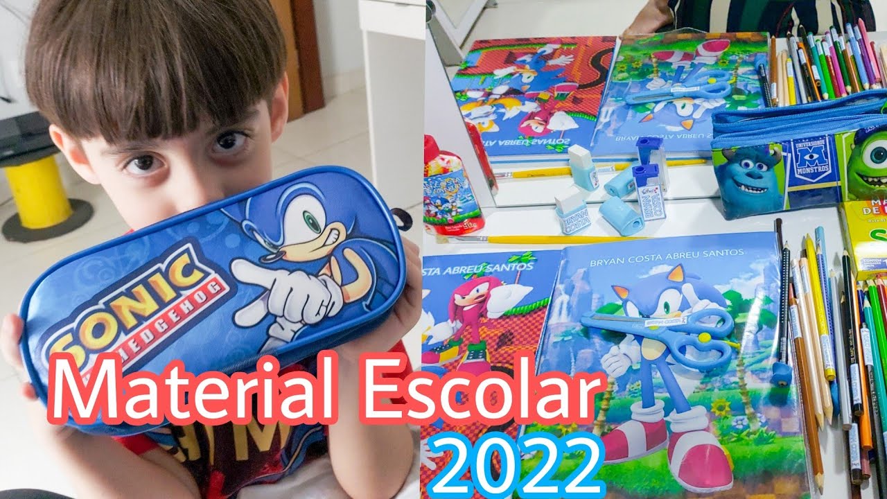 Etiquetamos todos o Material Escolar do Bryan e Criamos uma capa de caderno do Sonic