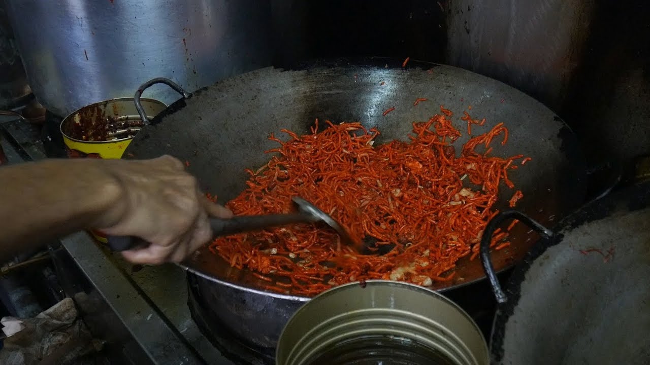 INDIAN FRIED RED NOODLES &bull; Mee Goreng【印度炒面】