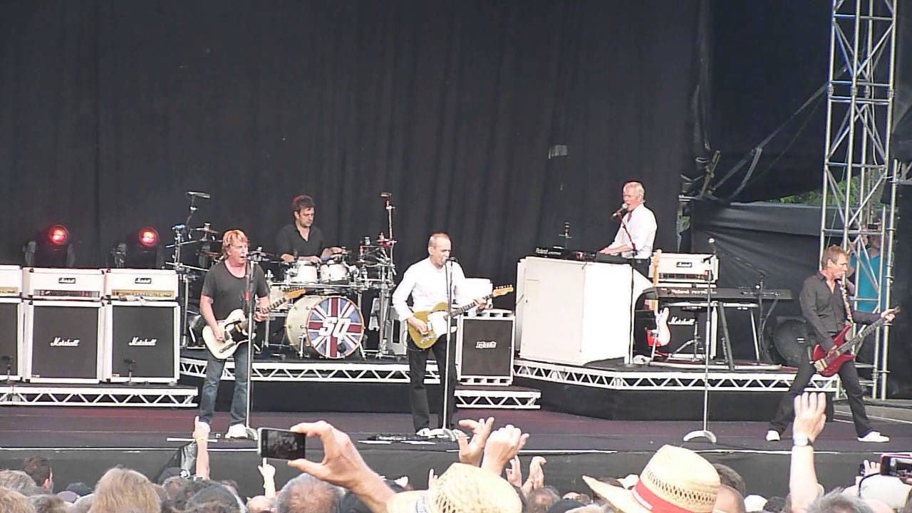 Status Quo live at Burg Clam - Whatever you want