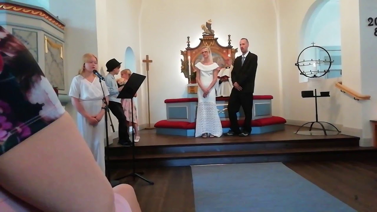 På bröllopsdagen ber vi