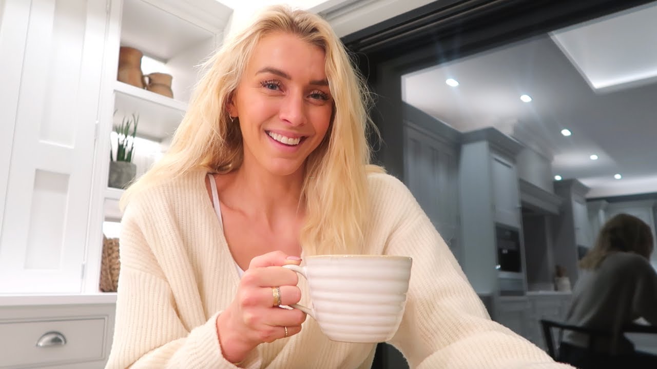 Monday Vlog | What I Eat In A Day, Running Progress + An Invisalign Update