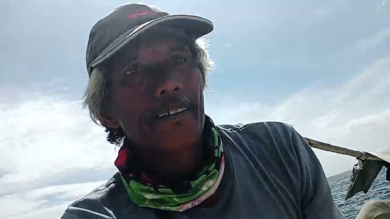 #may sumama sakin sa pag kakabad sa laot at gusto raw maka danas kong papano olihin ang tanige