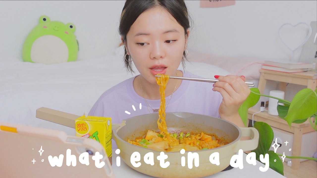 what i eat in a day at home 🍓✨
