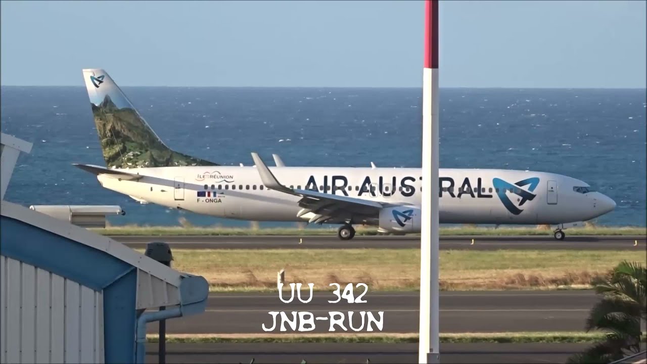 Planes Spotting at Roland Garros Airport-Takes offs and Landings, RUN/FMEE