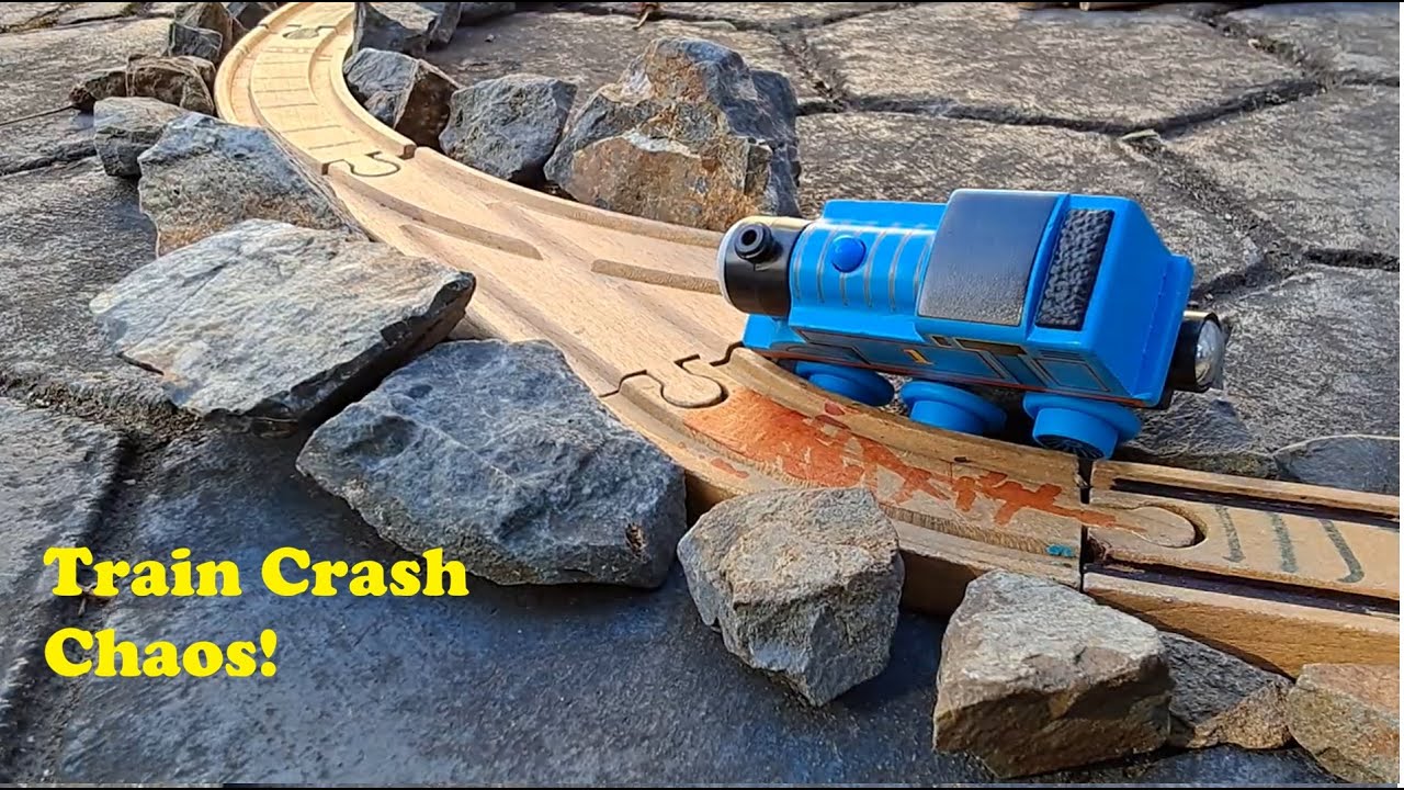 Thomas and Friends Wooden Railway Crashes!