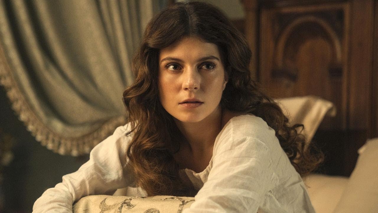 From Beach Trips to Royal Affairs: The Rom-Com Star You NEED To See Next!