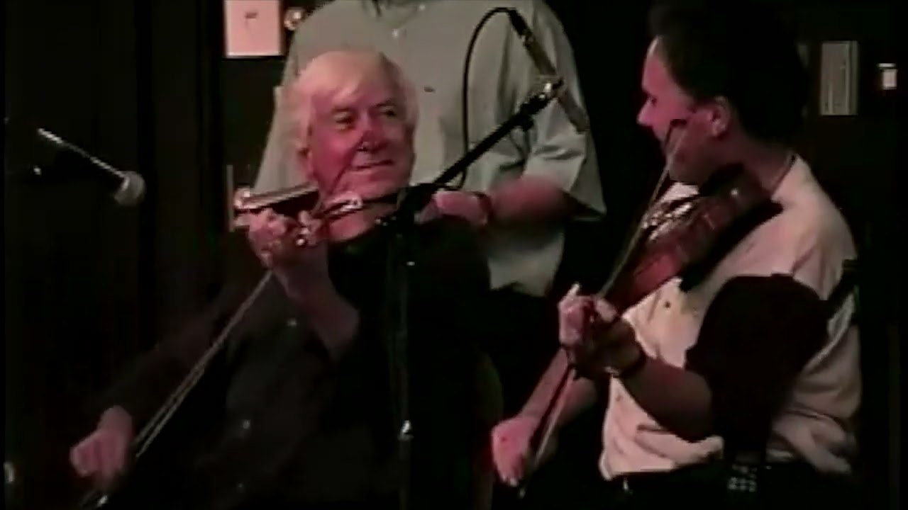 Lucy Campbell / The Fermoy Lasses (reels) - Séamus Connolly & Brendan McGlinchey, fiddles
