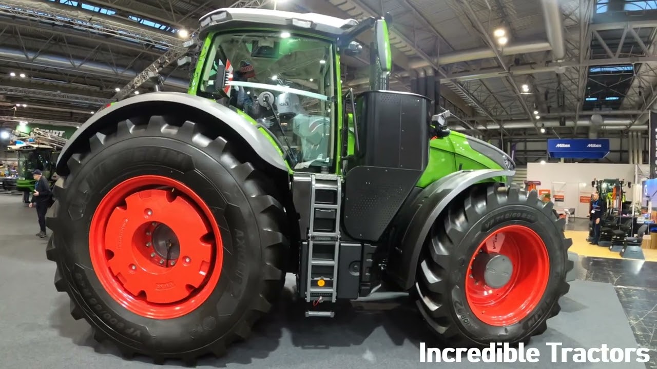 2026 Fendt 1052 Vario ProfiPlus 12.4 Litre 6-Cyl Diesel Tractor (520 / 540 HP) LAMMA Show 2026