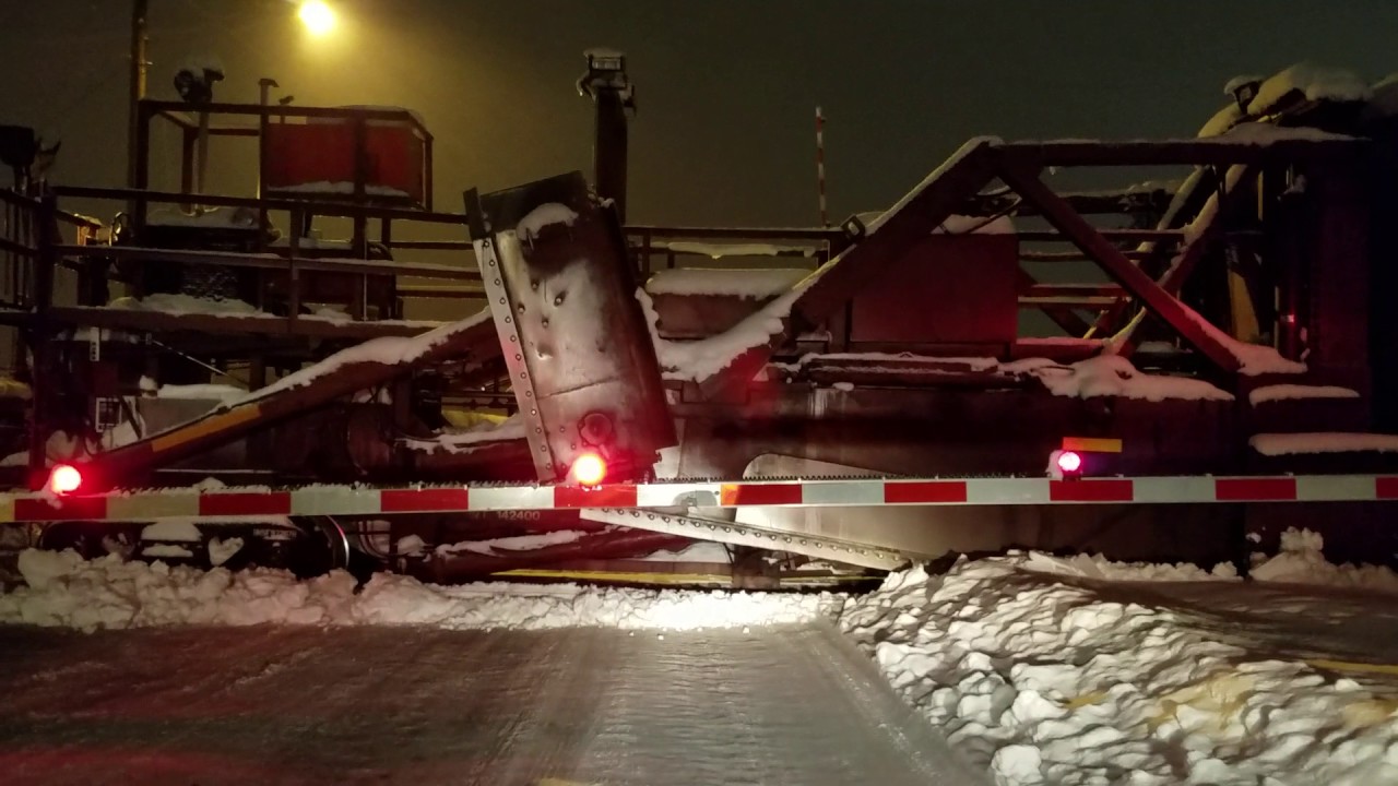 Derailment On camera Jordan Spreader Derailing BNSF 3910  Part 2 of 3