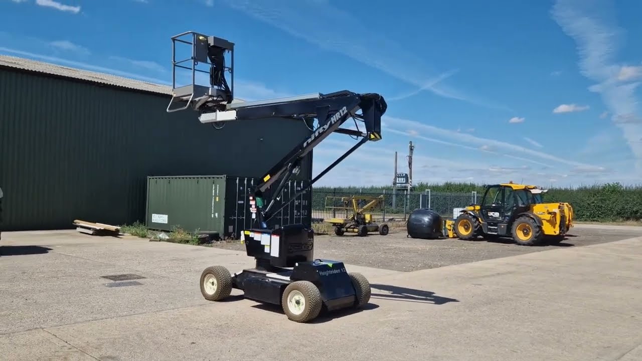 Nifty HR12 NDE articulated boom lift