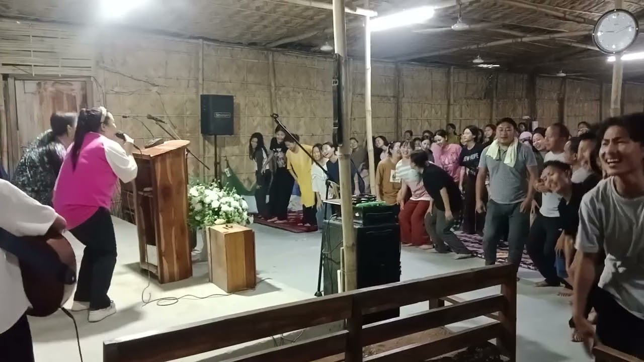 Immanuel ministry prayer centre before sleeping thanking God with praise and worship ❤️
