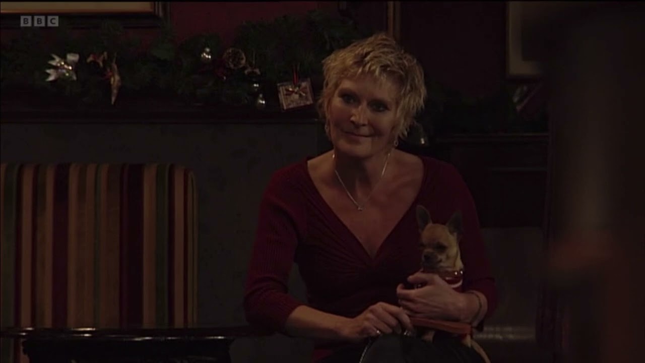 EastEnders - Shirley Carter Vs. Suzy Branning (26th December 2008)