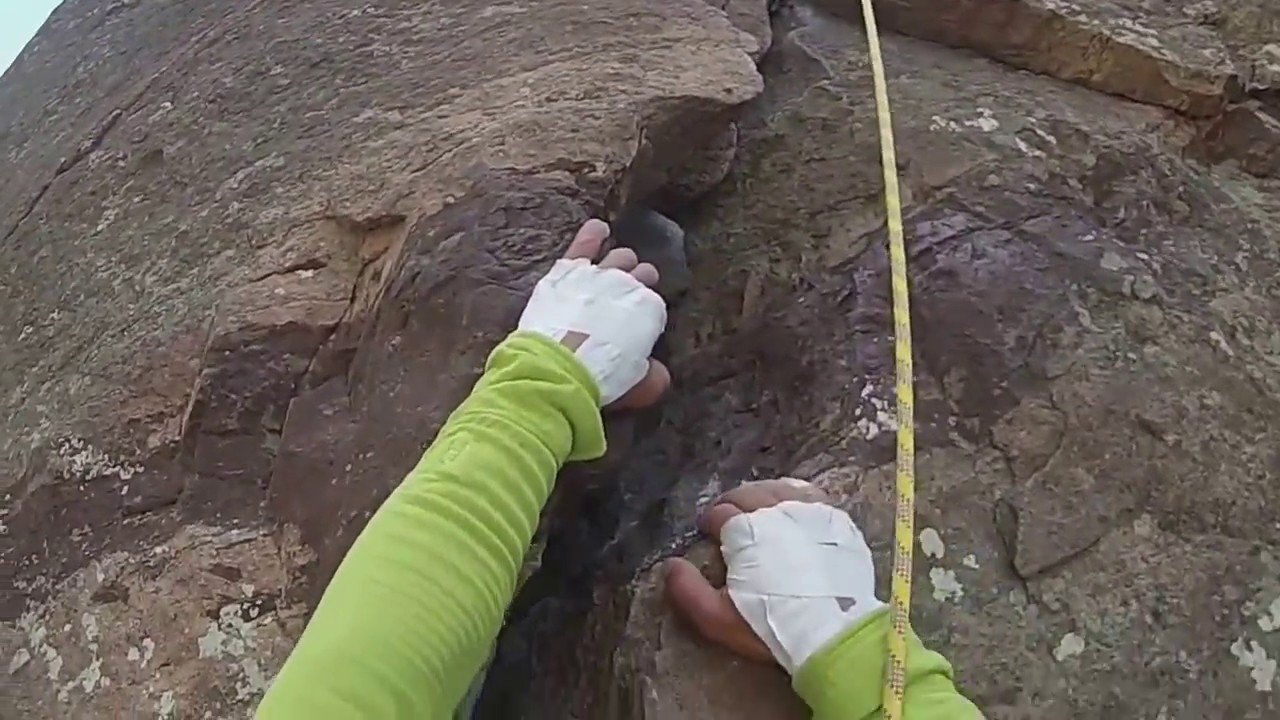 Eldorado Canyon - Bastille Crack 5.7 - Pitch 2