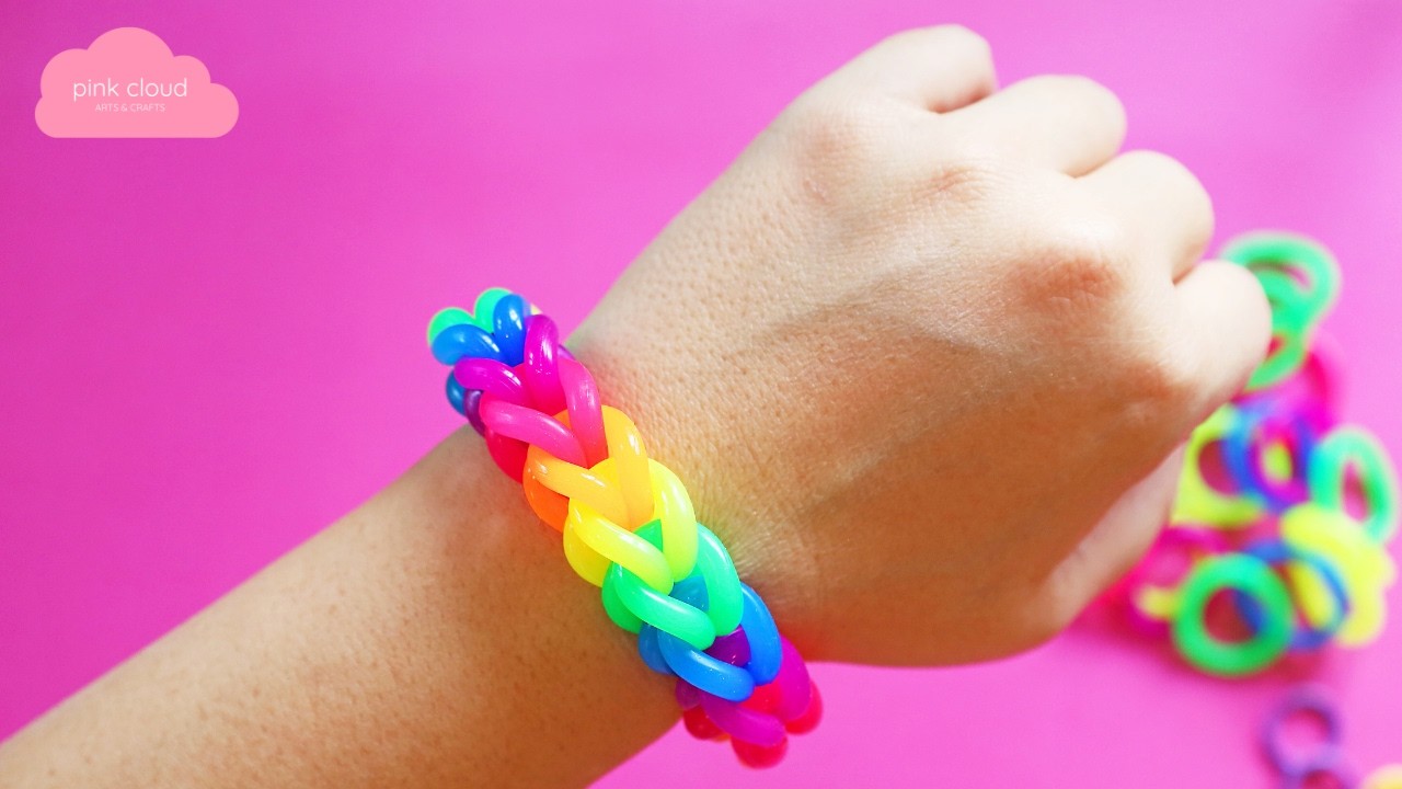Как сделать ОГРОМНЫЙ браслет дружбы из резинок Rainbow Loom 🌈 | Простой мастер-класс своими рукам...