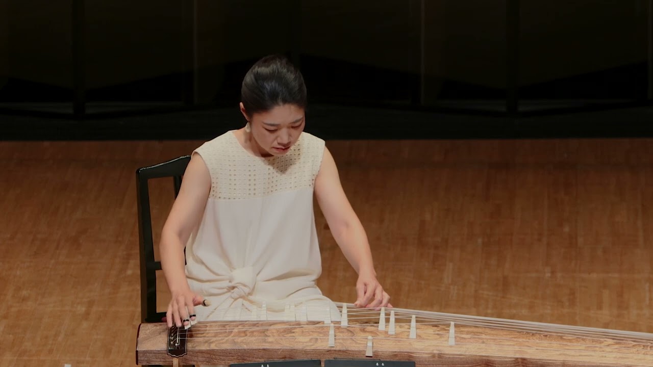 二宮 毅：蛍手 Ninomiya Tsuyoshi：Transparent Pattern Porcelain for 13-string Koto solo