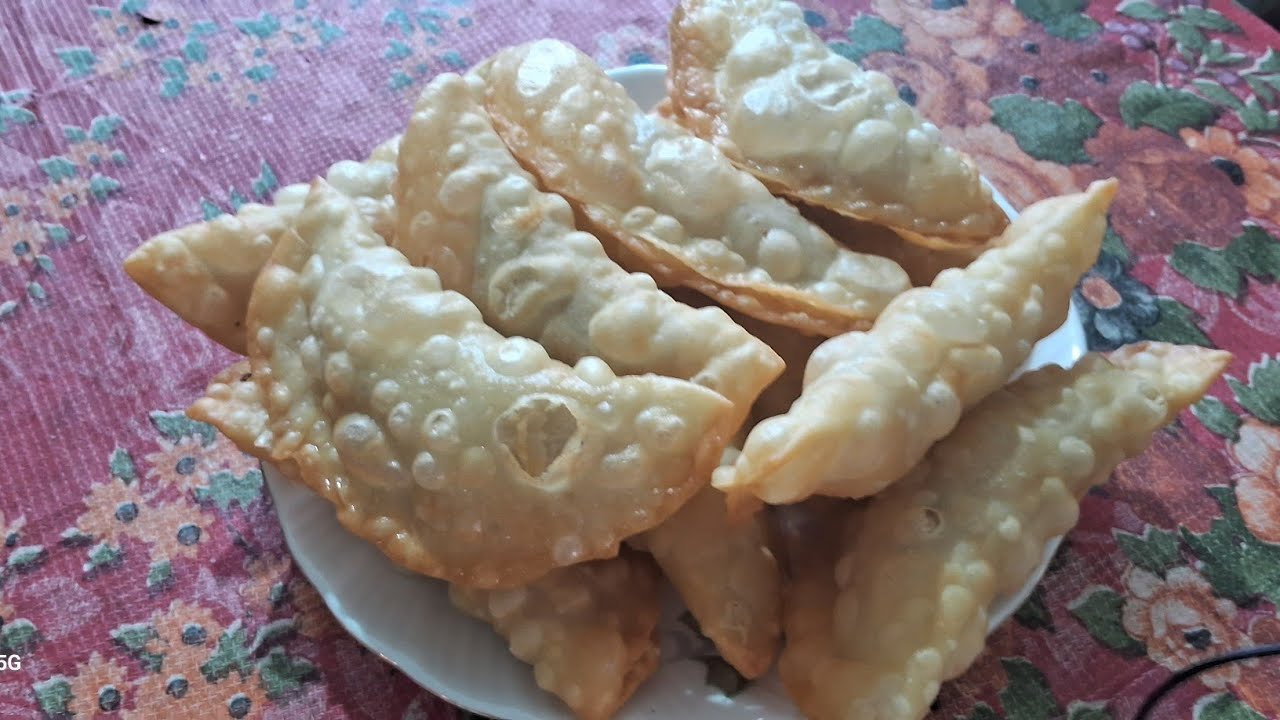 कोऱ्या दुधापासून पीठ मळून मस्त खुसखुशीत करंजी रेसिपी.. #diwalirecipes #vlog