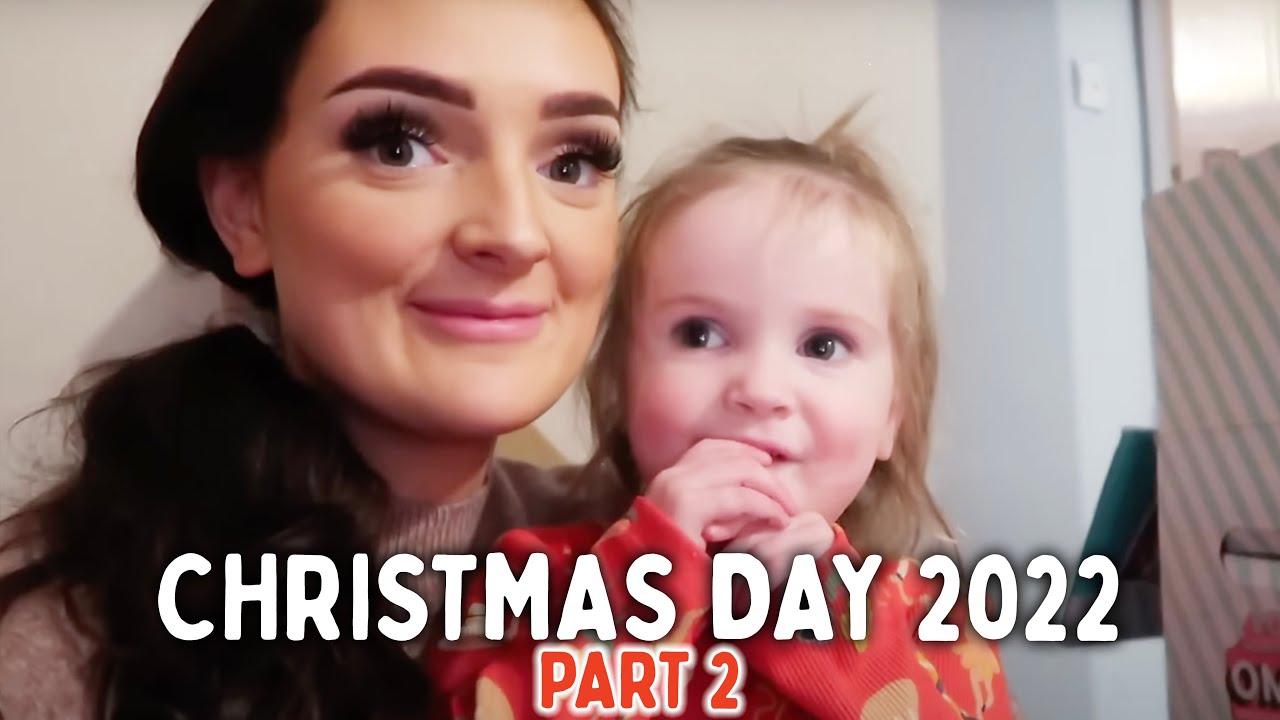 Christmas Day 2022: Lunch & Afternoon Fun 🎄 | The Radford Family