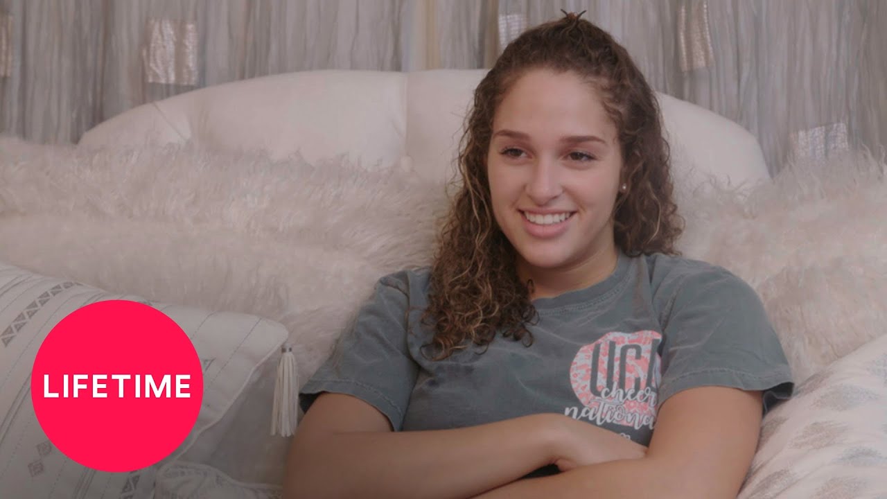 Cheerleader Generation: Don't Distract the Cheerleader! (S1) | Deleted Scene | Lifetime