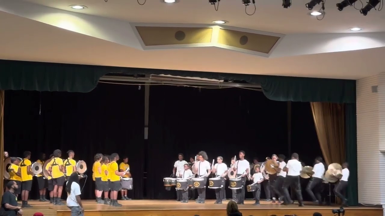 Bulldog Express Vs Marching Thunder