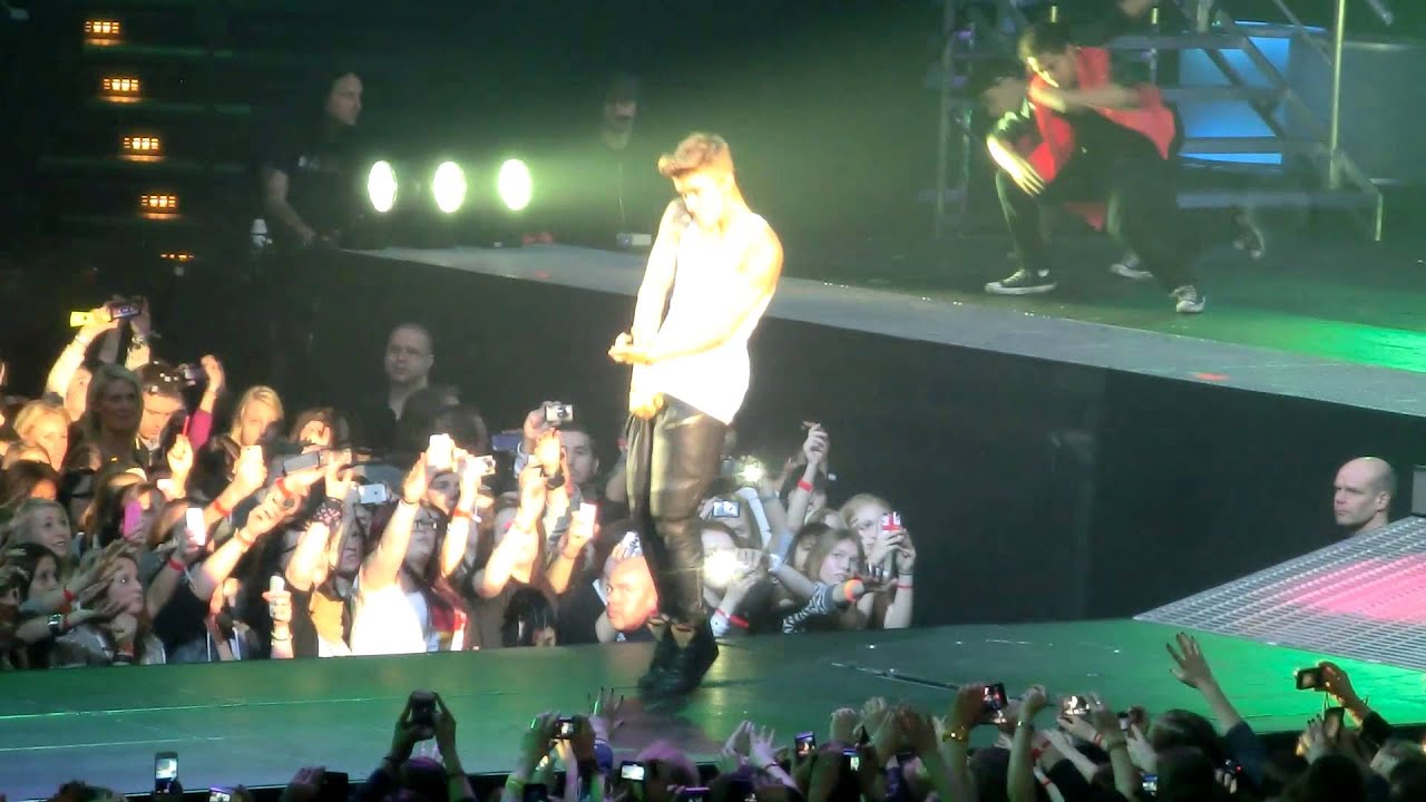Justin Bieber Believe-Tour Germany O2-World Hamburg 02.04.2013 - Beauty And A Beat