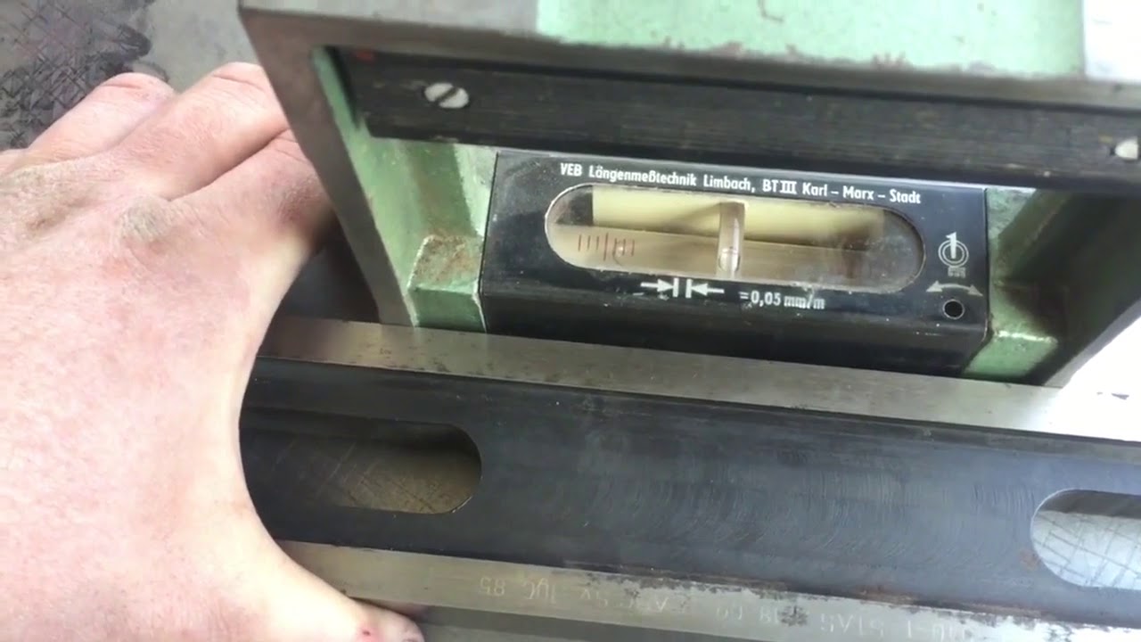Nivela de precizie si instrumente pentru masurarea uzurii a unui strung