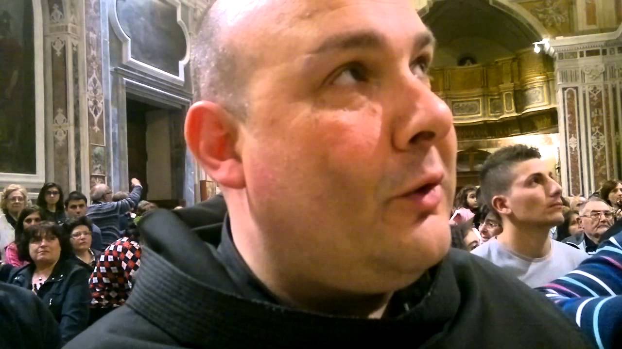 Milazzo, devoti posano S. Francesco di Paola sulla nuova vara