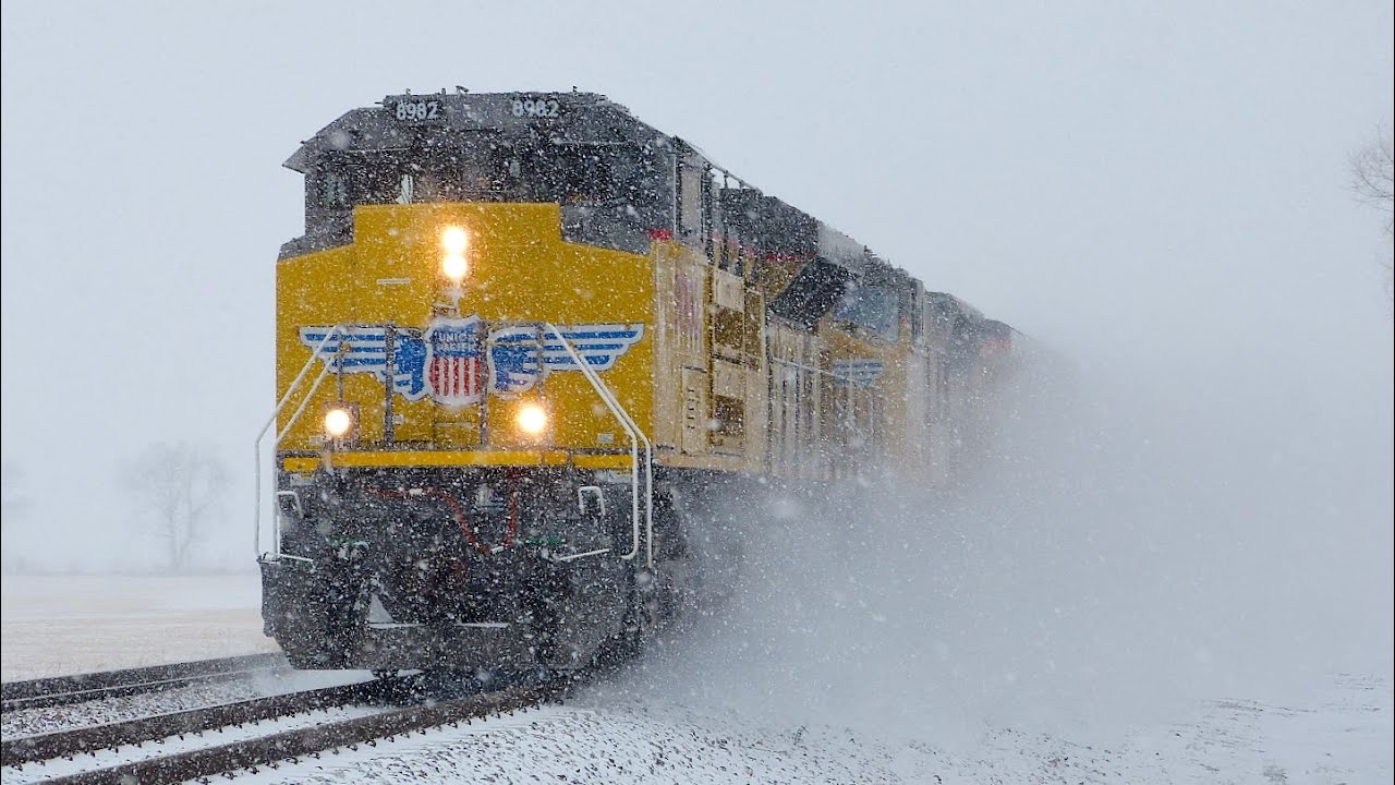 UP 8982 East - an SD70AH in the Snow on 2-14-2016