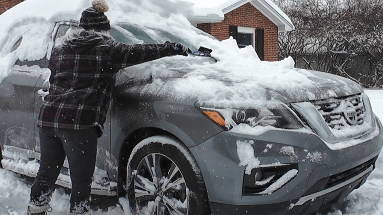 Massive snowfall leaves residents shoveling all day