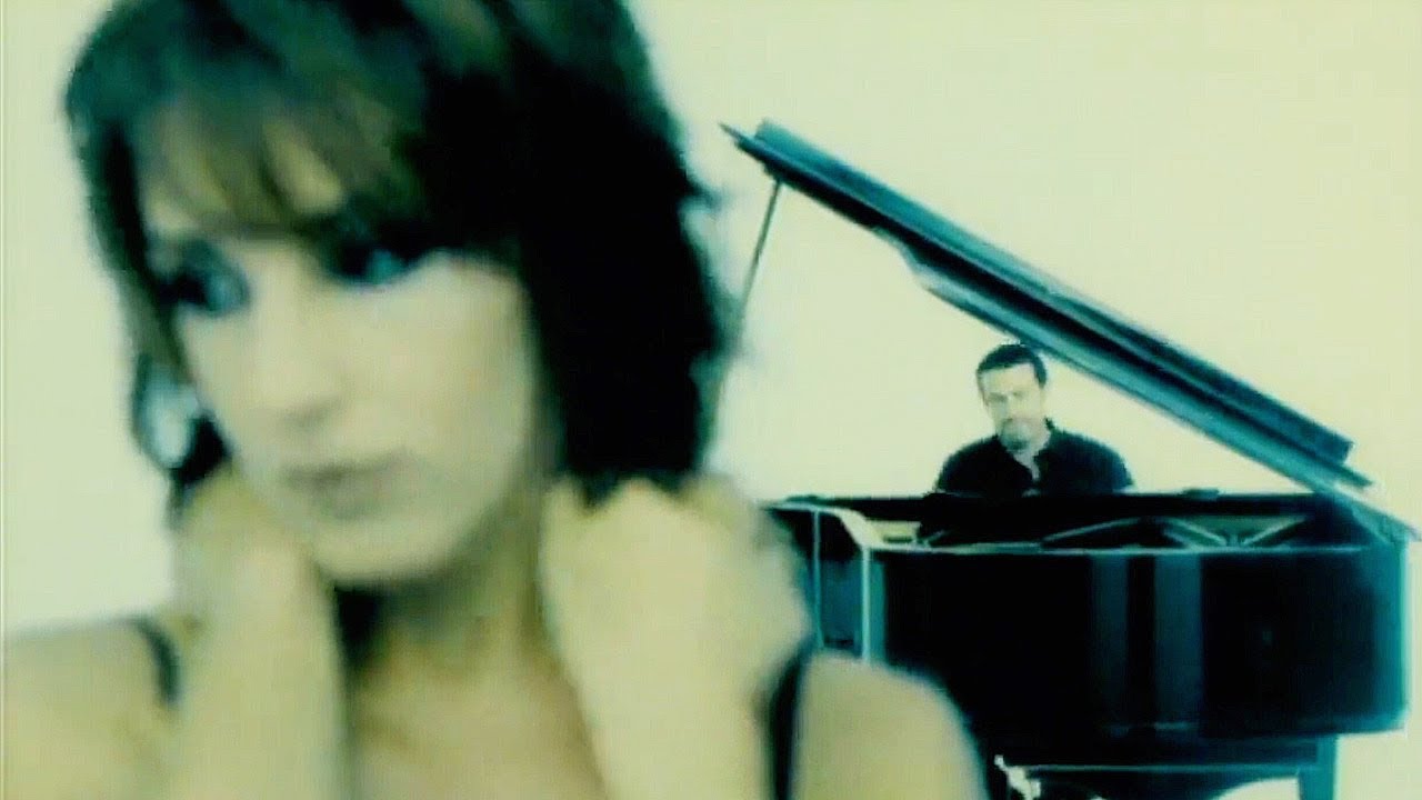 Mecano - Otro muerto (Videoclip Oficial)