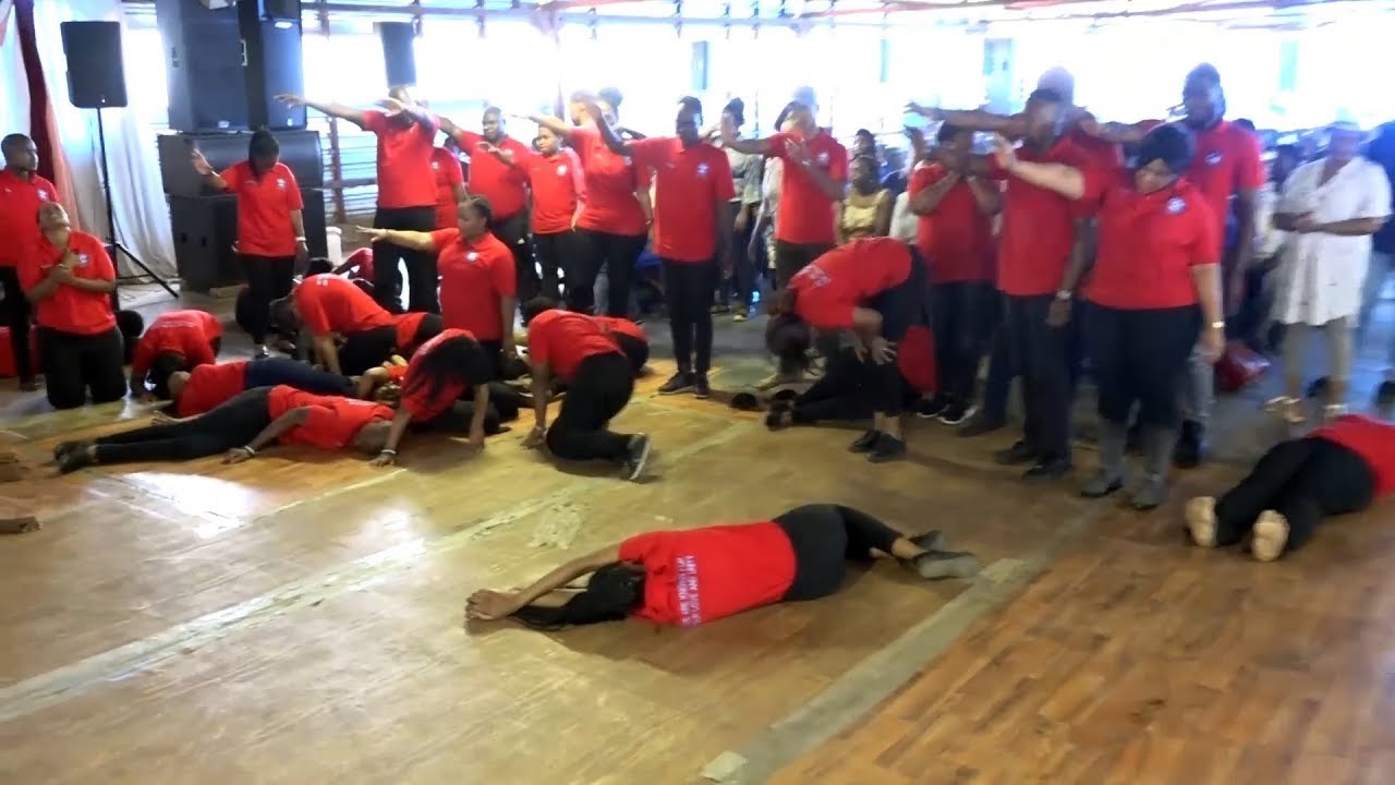 A Servant of God brings his WORKERS to receive their deliverance