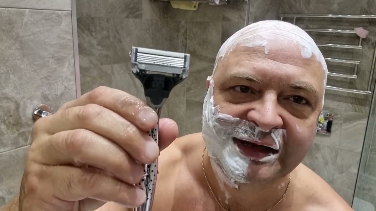 Брита Harry's в аренду. Чем побриться?
